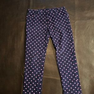 Circo 5T navy leggings w a pink heart print